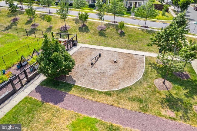 Building Photo - 431 Alder Dr