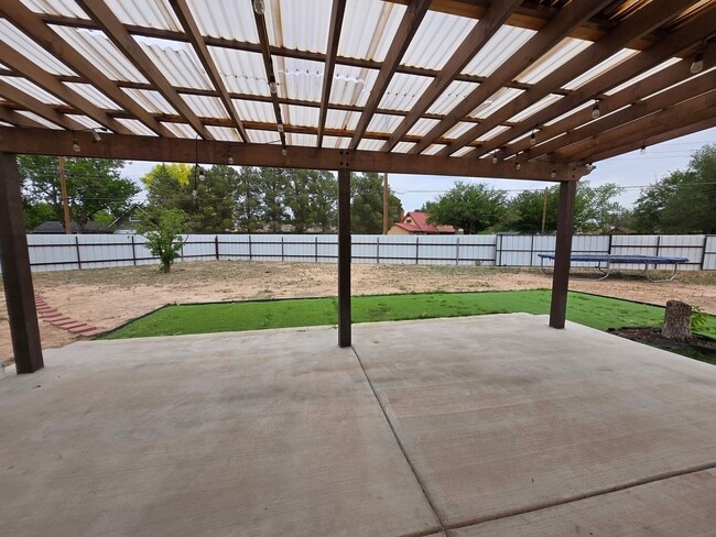Building Photo - Fully  Furnished FLETC Rental Roswell, NM