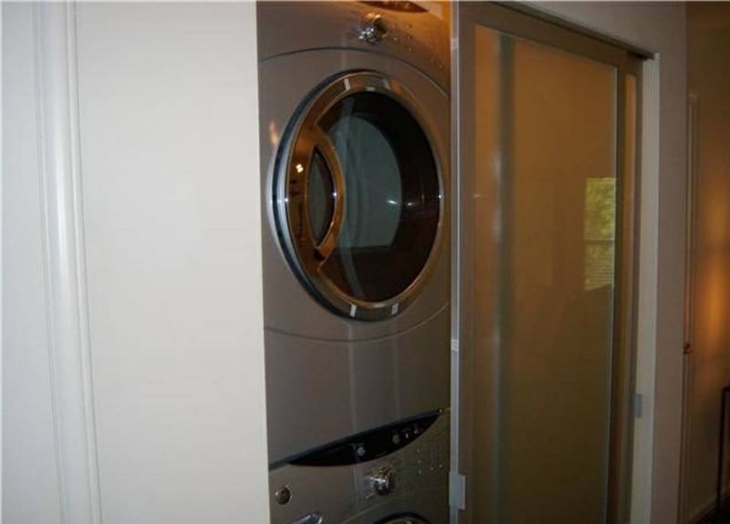 Building Photo - 521 N Graham St