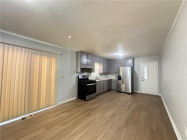 Building Photo - 967 Pine Roc Dr