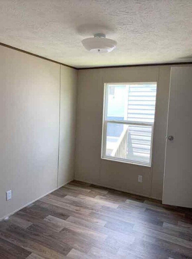 Building Photo - Charming 3BR House in Delco