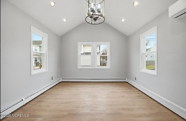 Building Photo - 83 Hennessey St