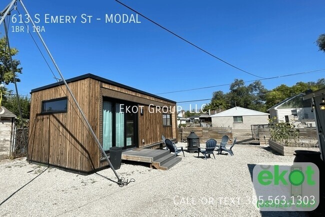 Building Photo - 613 Emery St W