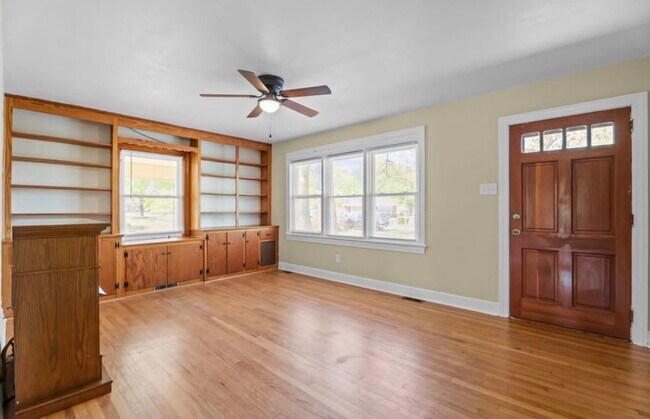 Building Photo - 4149 Woodcrest Rd