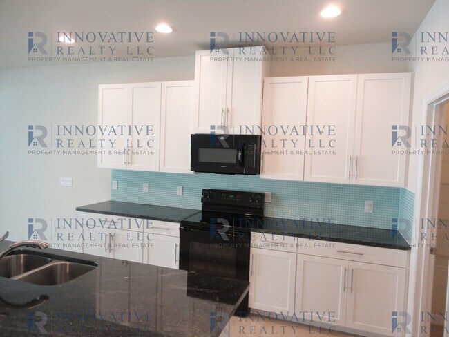 Building Photo - 3BR/2.5BA Town Home in Aloma Trails Commun...