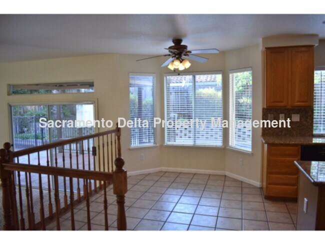 Building Photo - Rocklin home with pool & newer HVAC!