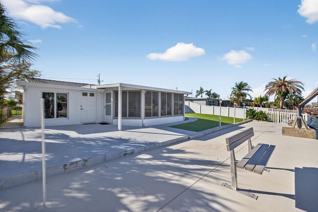 Building Photo - 12734 2nd Isle