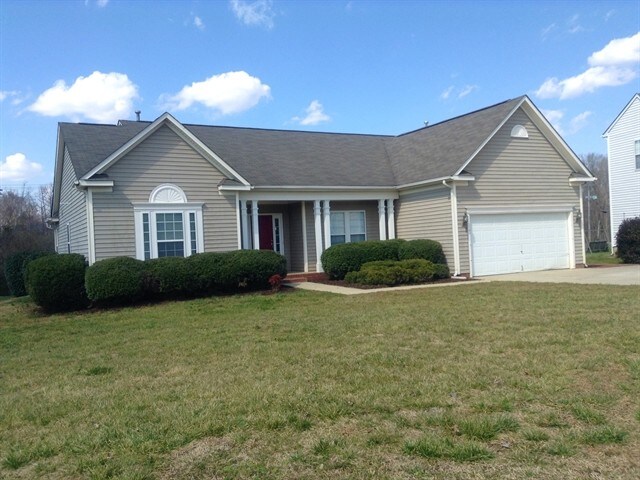 Primary Photo - 2512 Kings Farm Way
