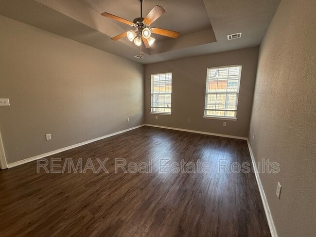 Building Photo - 420 Spicewood Trail