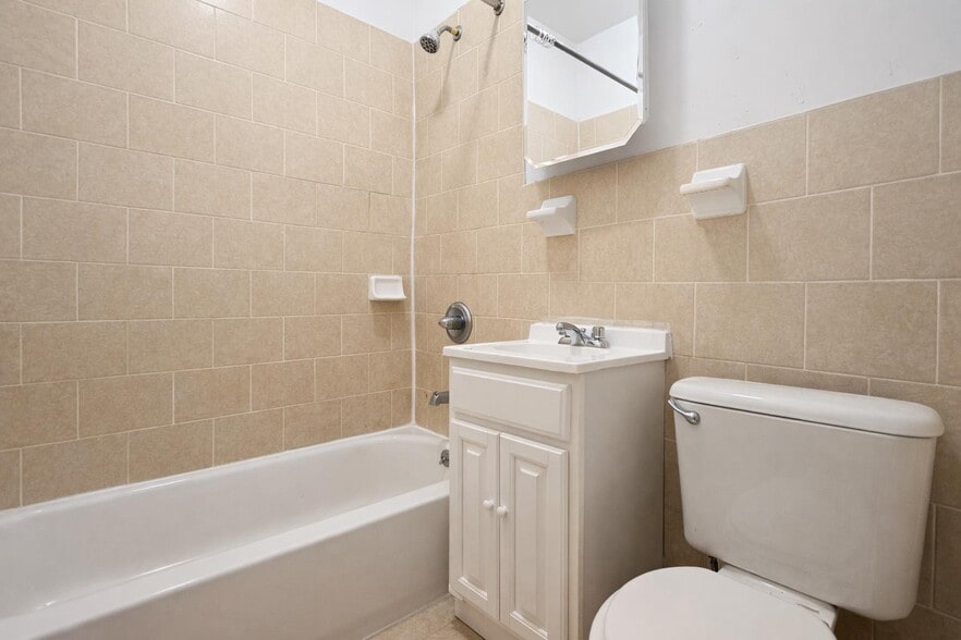 Building Photo - 270 Fort Washington Ave