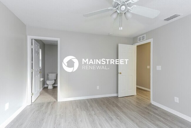 Building Photo - 3 Bedroom Pet-Friendly Home in St Petersburg, FL with Main Street Renewal