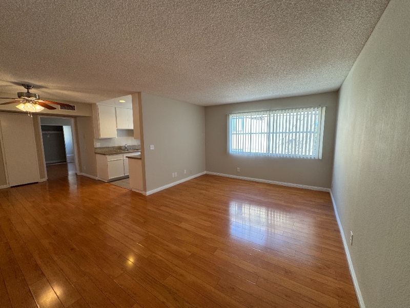 Building Photo - 626 E Verdugo Ave