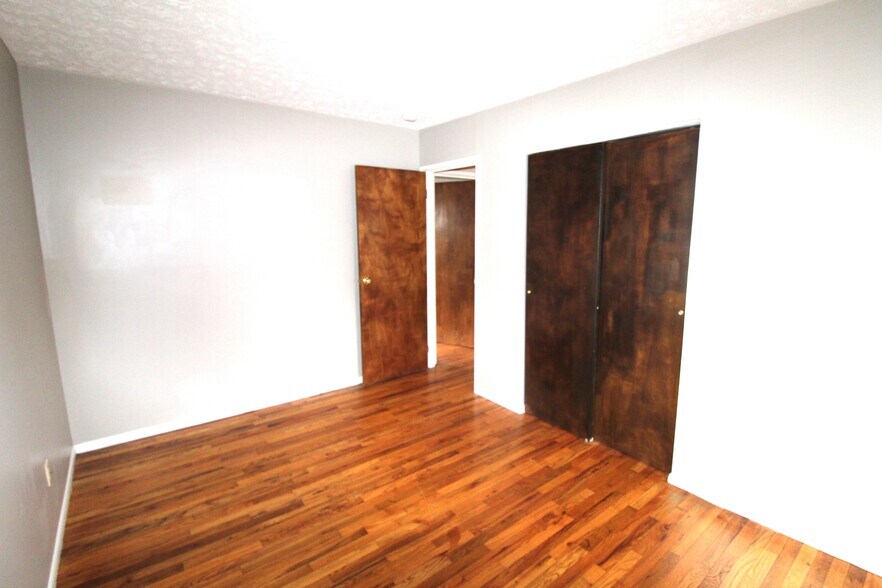 Building Photo - 2928 Landon Dr