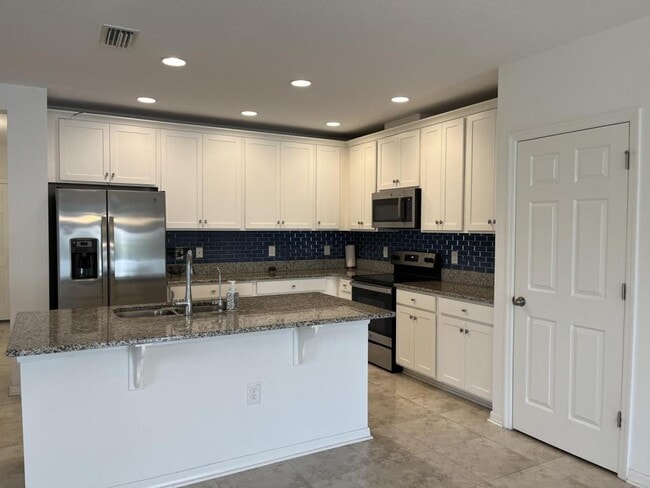 Building Photo - 12218 Gothic Rd