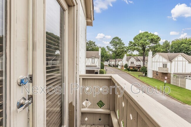 Building Photo - 7523 Bavarian Dr