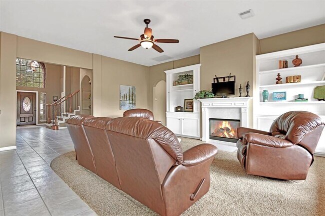 Building Photo - 8322 Shoregrove Dr
