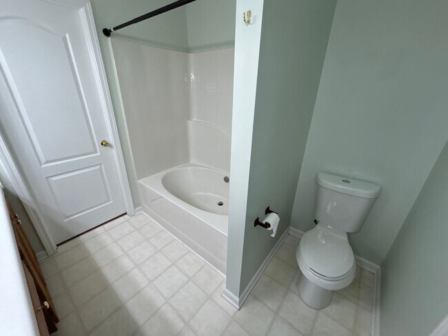 Building Photo - 3 Bed | 2.5 Bath Home in Raleigh with a Su...