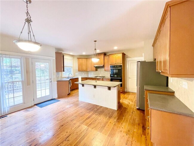 Building Photo - 555 Vinings Springs Dr SE