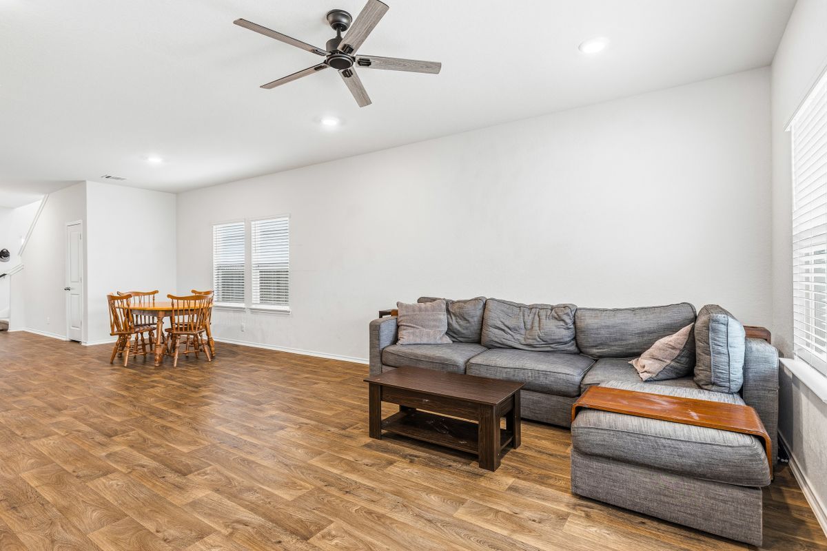 Building Photo - 10512 Gala Blvd