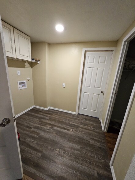 Building Photo - 11909 Manzanita St