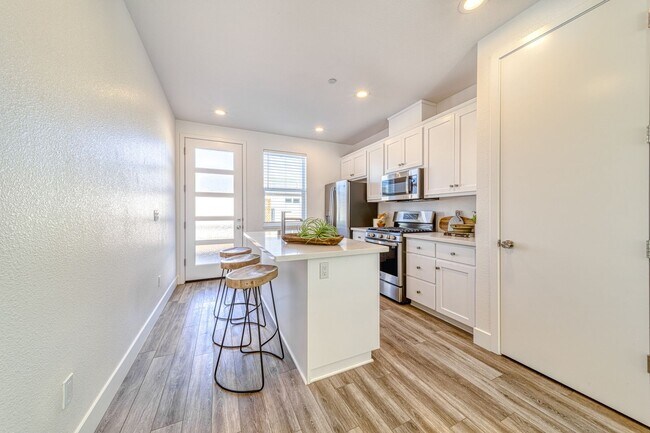 Building Photo - Phase 1 Bungalow Rental - Lot D40 Main