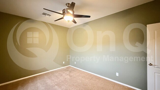 Building Photo - 28978 N 70th Dr