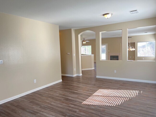 Building Photo - Northwest Charmer