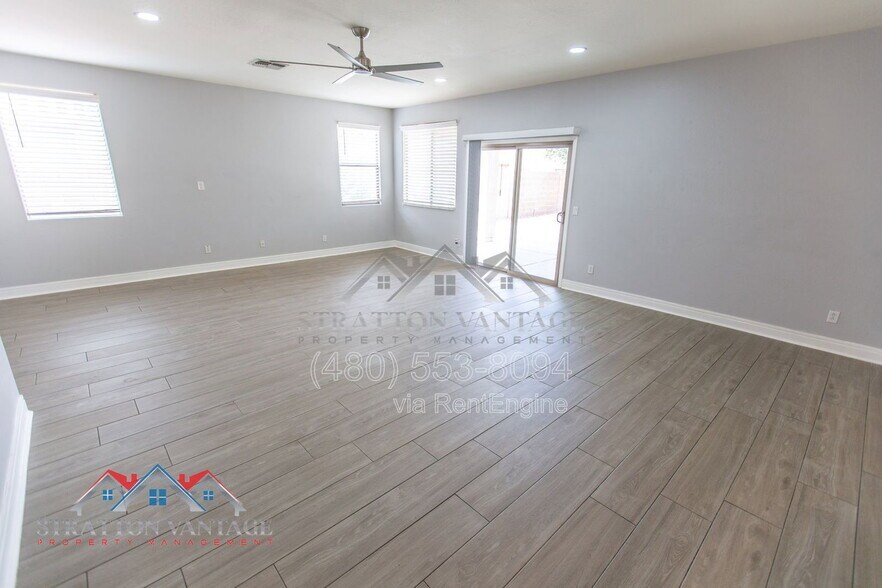 Building Photo - 3068 E Ravenswood Dr