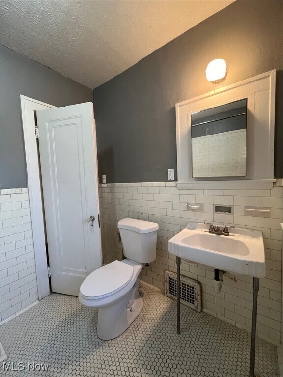 Building Photo - 17611 Winslow Rd