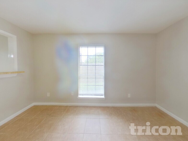 Building Photo - 7902 Battlepine Dr