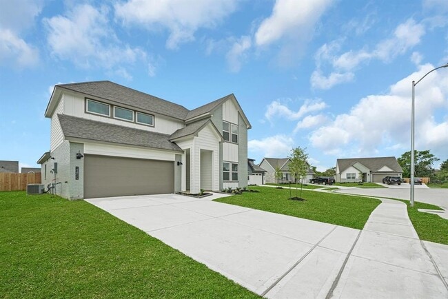Building Photo - 13914 Frio Dr
