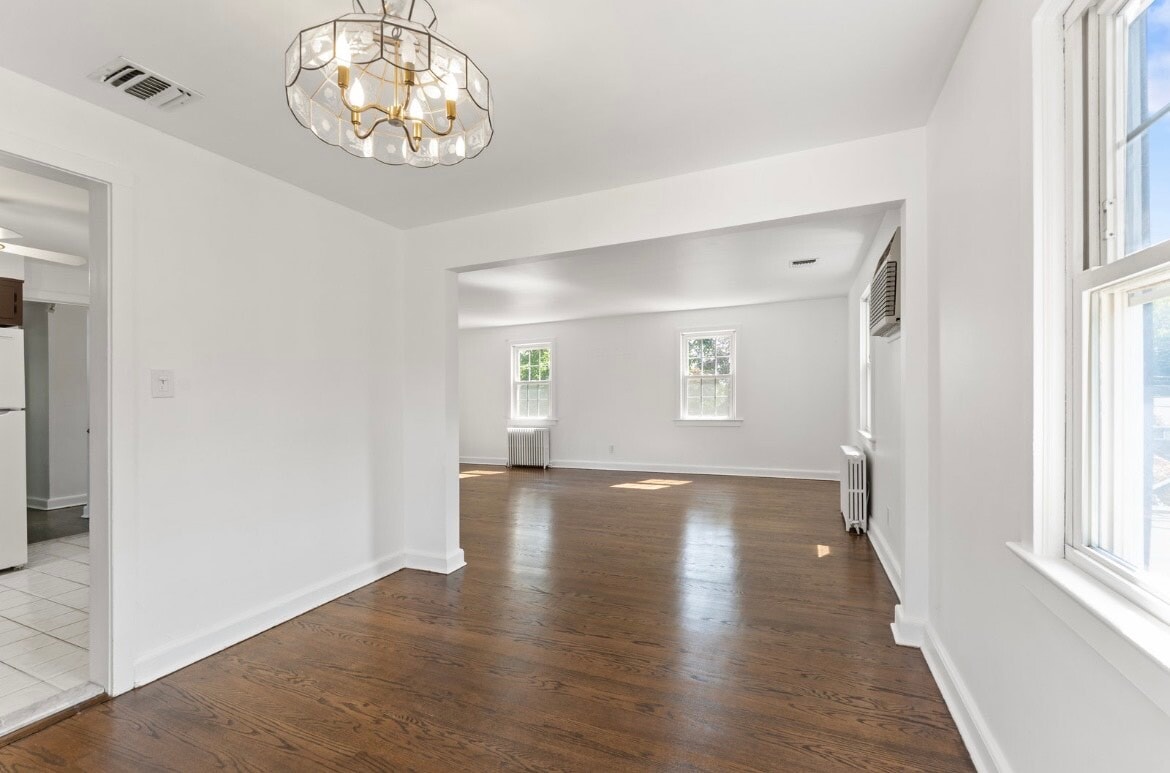 Building Photo - 409 Tappan Rd