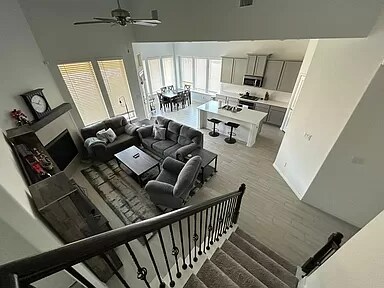 Building Photo - 14605 Little Water Dr