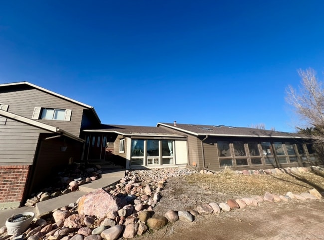 Building Photo - 301 W Mangrum Dr