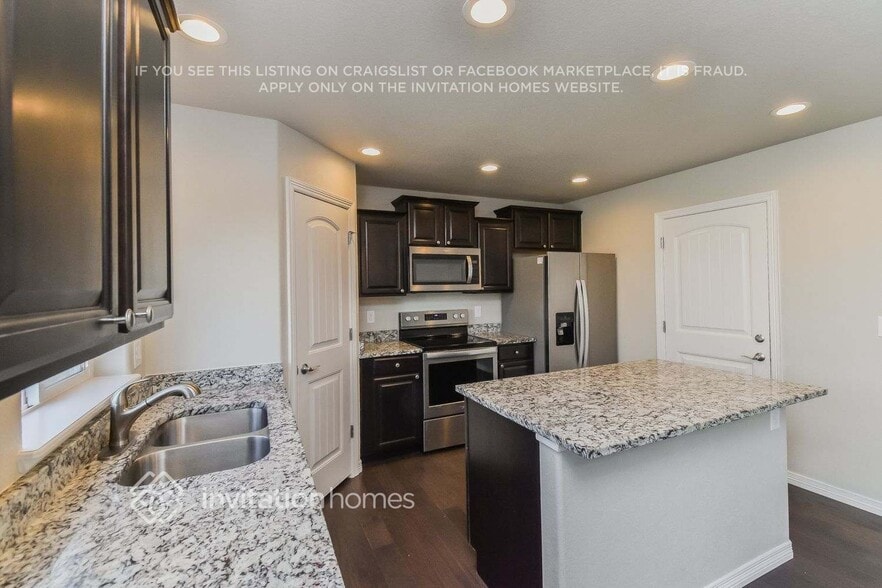 Building Photo - 10852 Yuba Dr