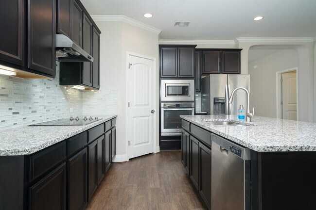 Building Photo - 8007 Cibolo Valley