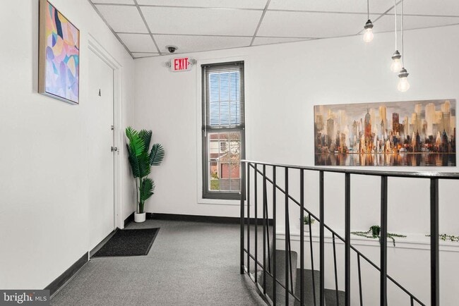 Building Photo - 26 E Mt Pleasant Ave