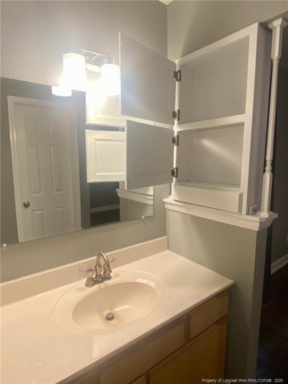 Building Photo - 5681 Pepperbush Dr