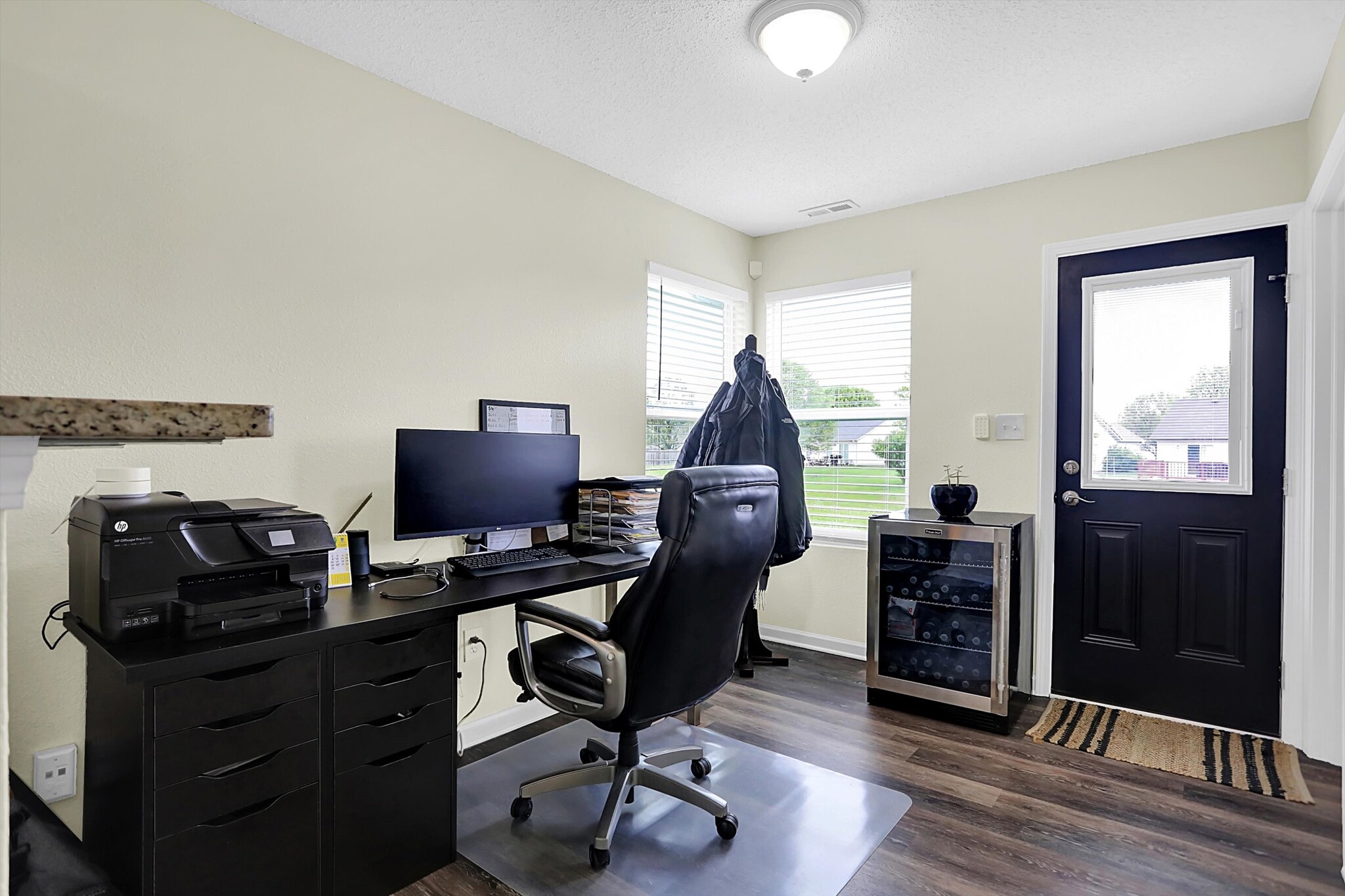 Building Photo - 5549 Wild Horse Dr