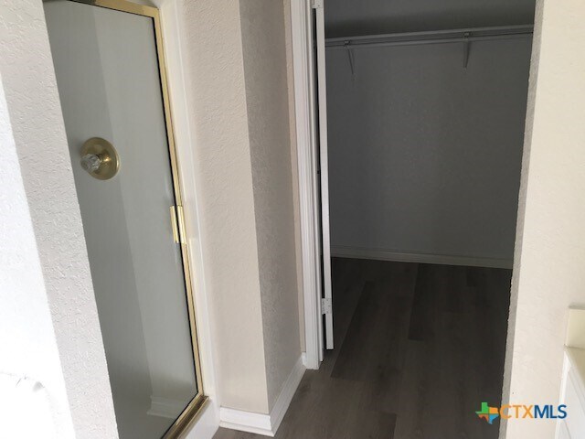 Building Photo - 4707 Oxford Dr