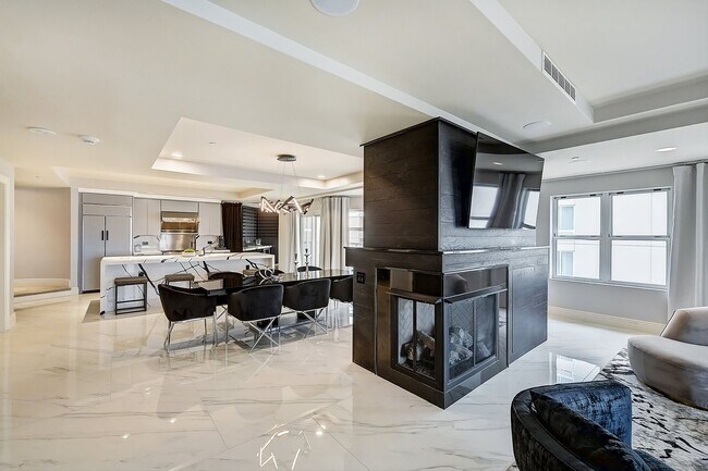 Building Photo - Modern High End Luxury Condo in Uptown Charlotte