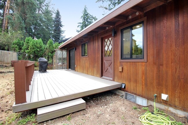 Building Photo - 2890 SW 89th Ave