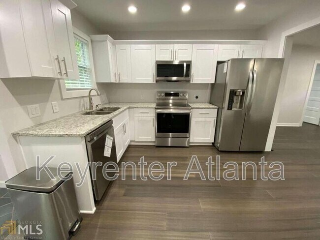 Building Photo - 1127 Dobbs Dr SE