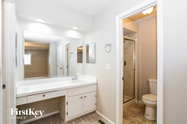 Building Photo - 2049 Stowbridge Rd