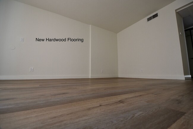 Building Photo - 5036 Coldwater Canyon Ave