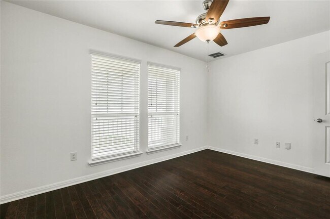 Building Photo - 18105 Bandelier Dr