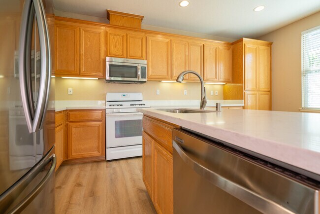 Building Photo - 4390 Rivermark Pky