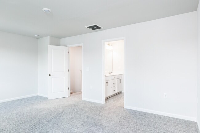Building Photo - 1106 Shoreside Dr