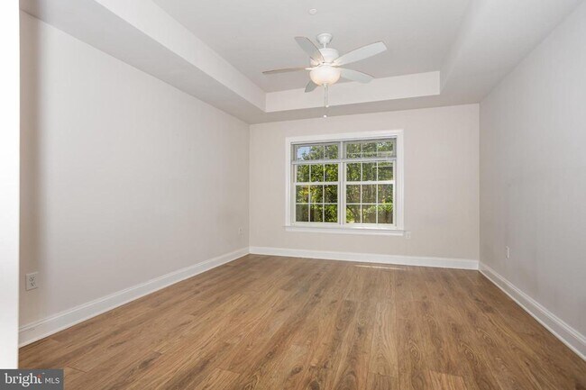 Building Photo - 163 High Pointe Dr