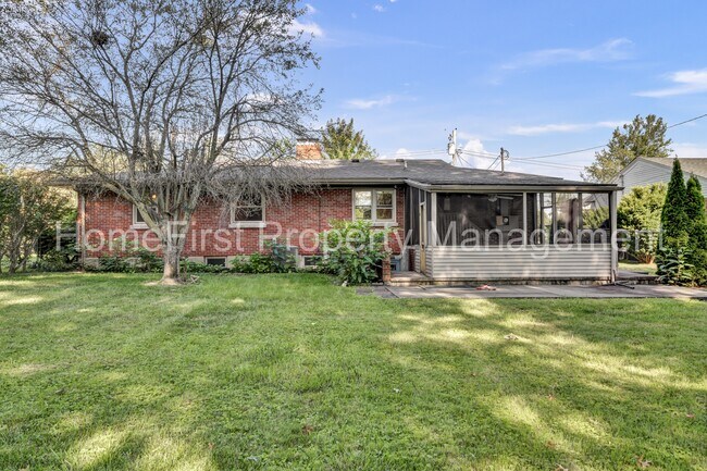 Building Photo - 118 Meadowlark Dr